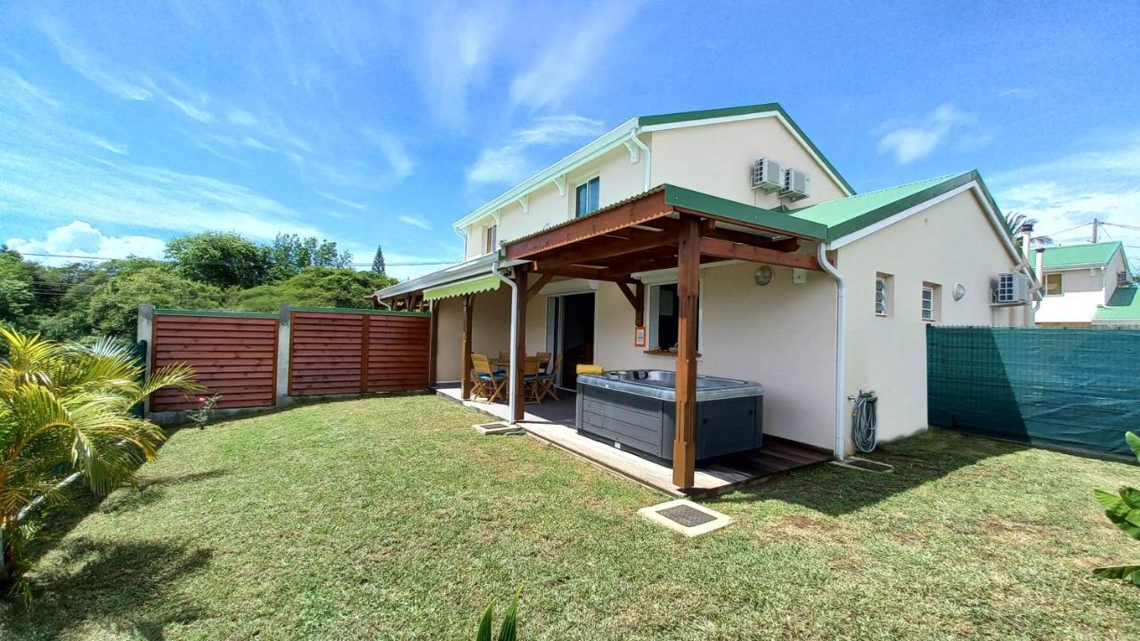 Villa Lovado Avec Jacuzzi Saint-Francois  Exterior photo